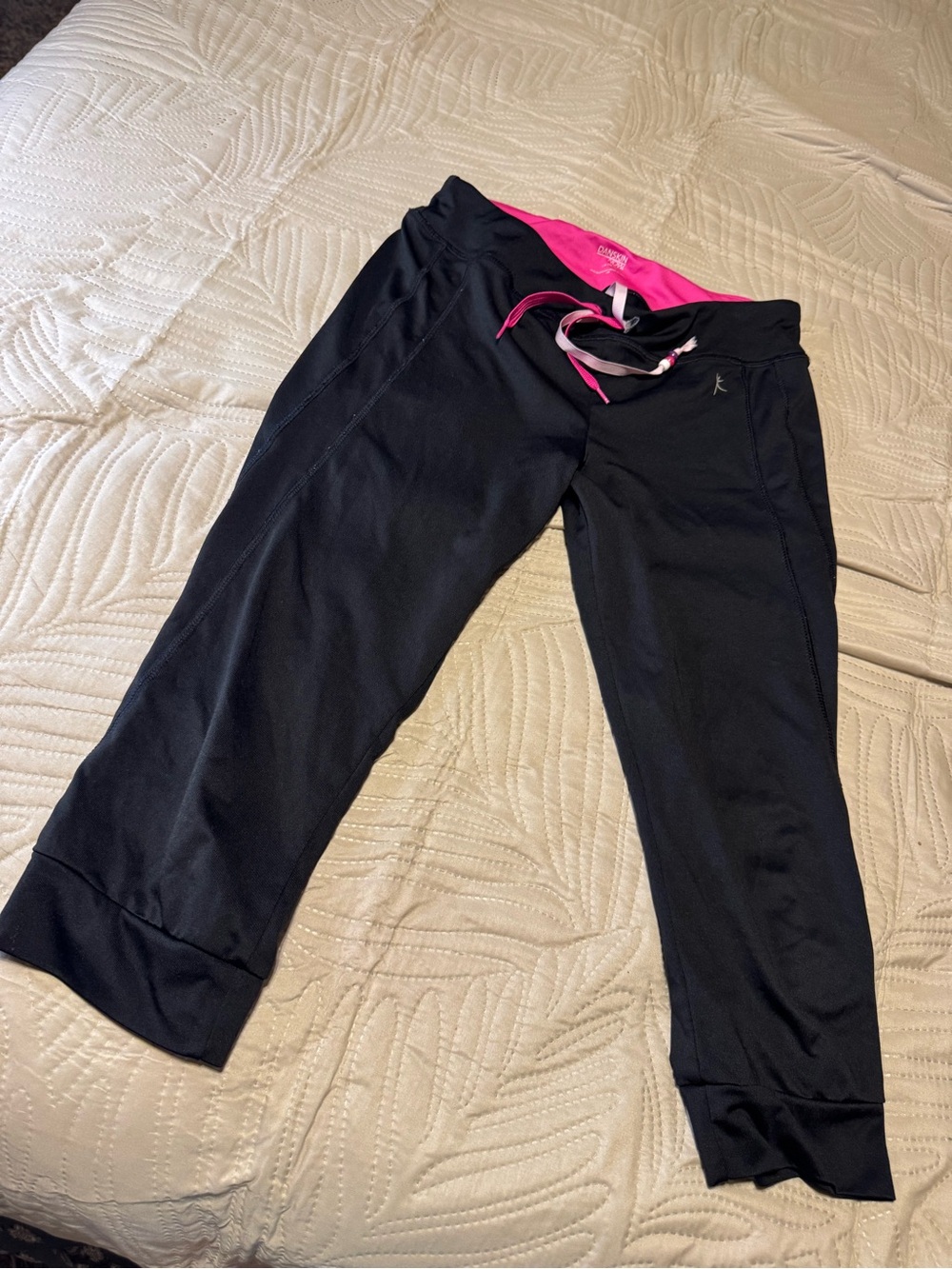 Black Danskin Capri Sweatpants with Pink Waistband Sz 10-12 women’s.